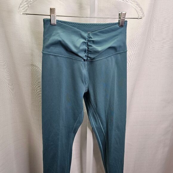 Victoria's Secret On Point Live Ruched Leggings Size Small - Picture 4 of 7